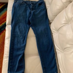 REPOSH Curvy Ann Taylor Jeans